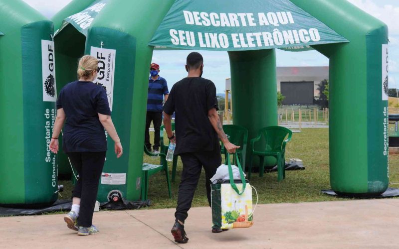 Para garantir que o lixo eletrônico receba a destinação correta, o Governo do Distrito Federal (GDF) instalou mais de 150 pontos de entrega voluntária (PEVs) distribuídos pelas regiões administrativas | Foto: Paulo H. Carvalho/Agência Brasília